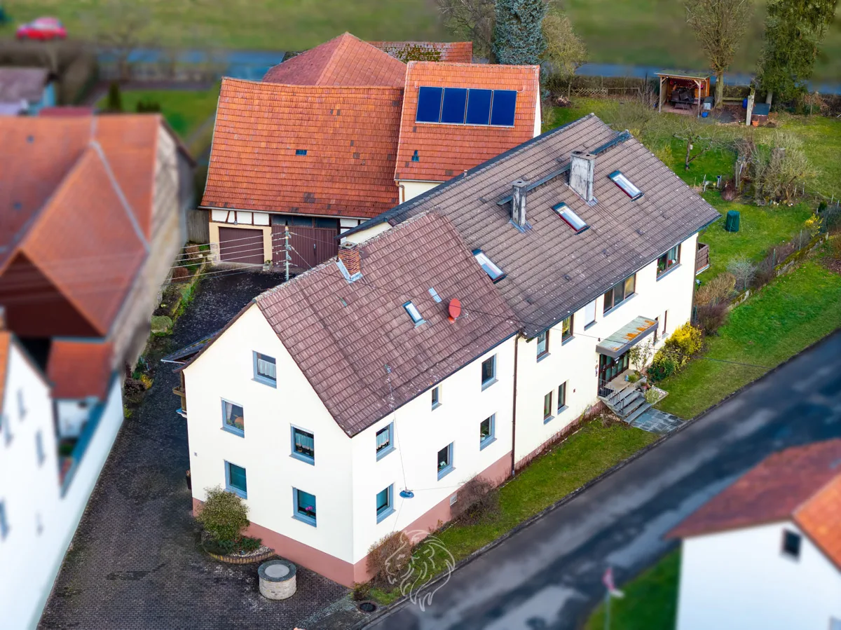 Spezielleres Objekt – Doppelhaushälften mit großem Grundstück